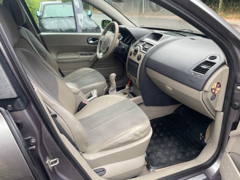 RENAULT MEGANE II 1.6i 115CV