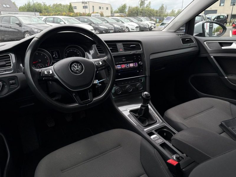VOLKSWAGEN GOLF 2017