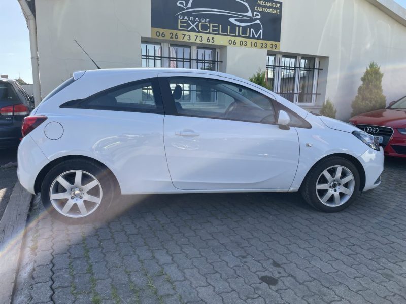 OPEL CORSA 2015