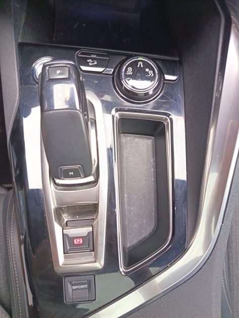 PEUGEOT 5008 1.5 HDI 130CH EAT8