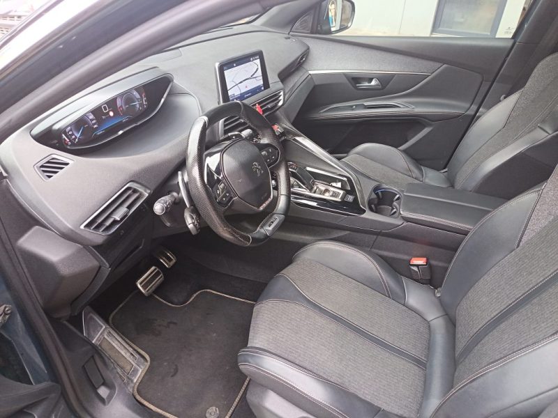 PEUGEOT 5008 1.5 HDI 130CH EAT8