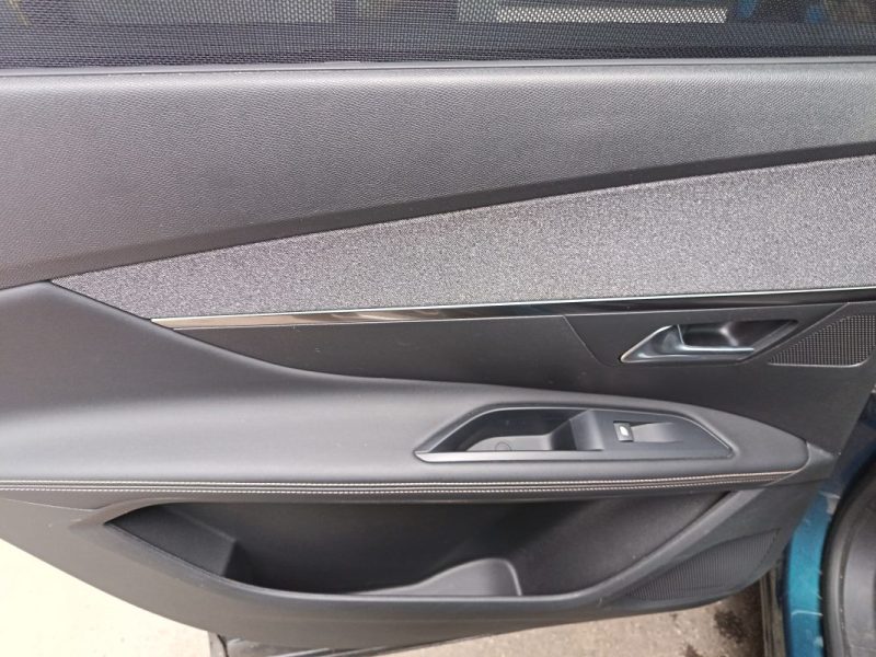 PEUGEOT 5008 1.5 HDI 130CH EAT8