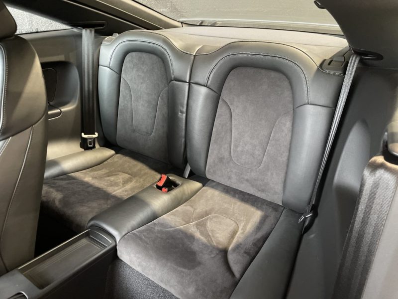 AUDI TTRS 2.5 TFSI 340 QUATTRO S-TRONIC / Française / Gris Suzuka