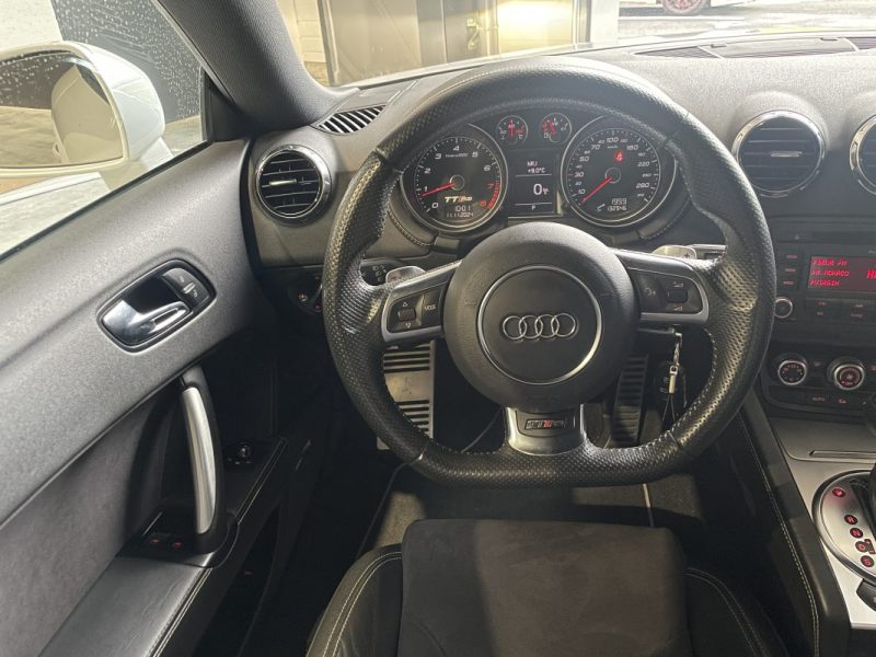 AUDI TTRS 2.5 TFSI 340 QUATTRO S-TRONIC / Française / Gris Suzuka