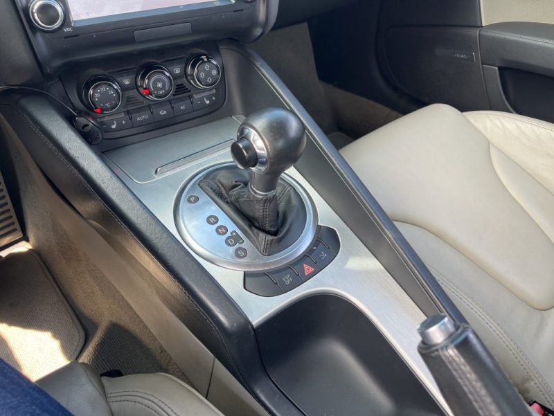 AUDI TT 3.2 L V6 QUATTRO 250 ch S-Tronic