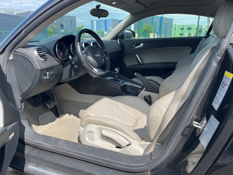 AUDI TT 3.2 L V6 QUATTRO 250 ch S-Tronic