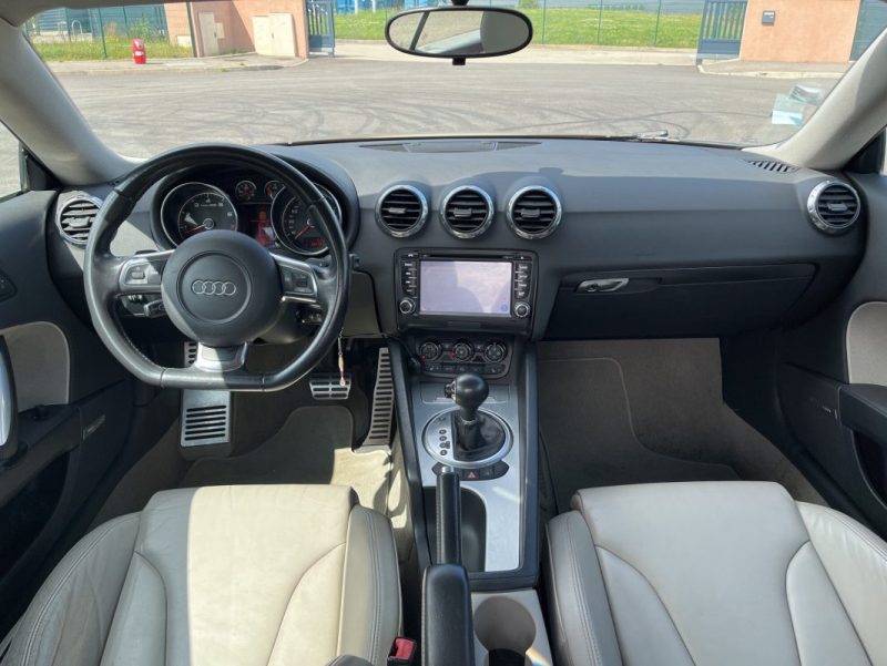 AUDI TT 3.2 L V6 QUATTRO 250 ch S-Tronic
