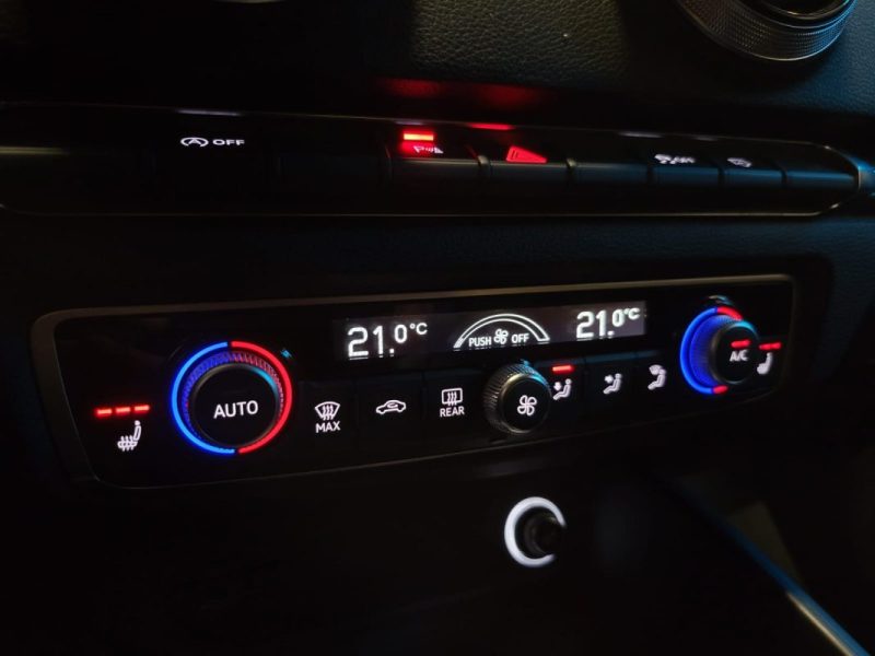 AUDI A3 SPORTBACK 1.5 TFSI 150cv PACK S LINE / SIEGES CHAUFFANTS / CARPLAY / VIRTUAL COCKPIT / KEY L