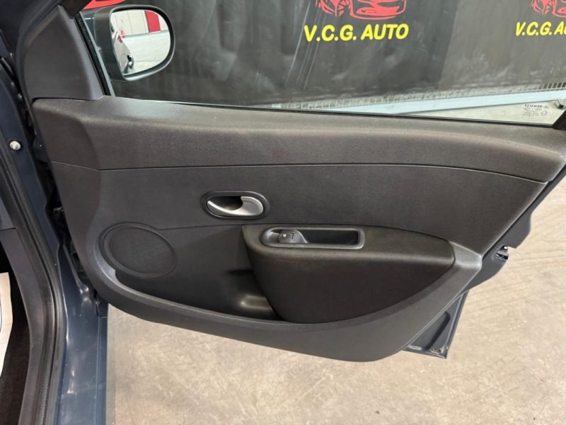 RENAULT CLIO ESTATE 1.5 DCI 90 Expression 