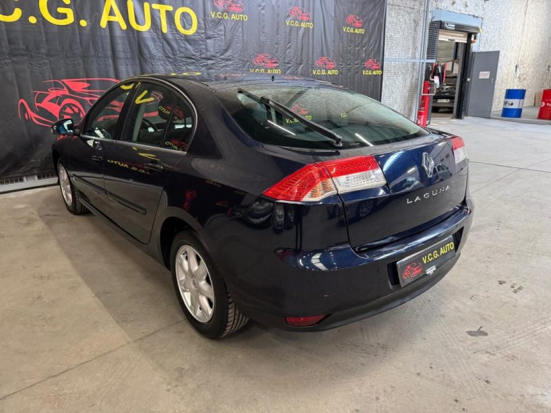RENAULT LAGUNA 2.0i 140 Dynamique 