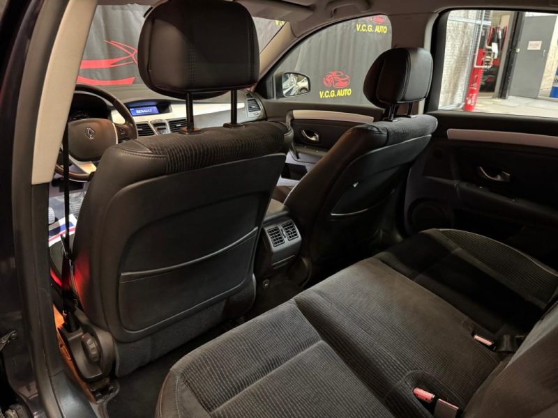 RENAULT LAGUNA 2.0i 140 Dynamique 