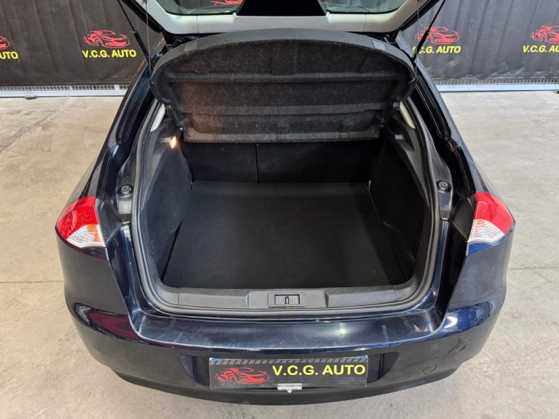 RENAULT LAGUNA 2.0i 140 Dynamique 