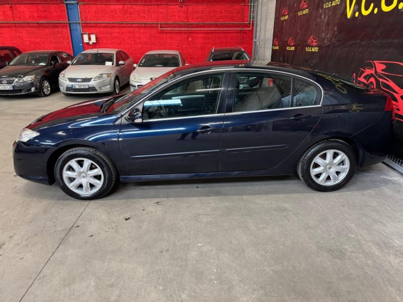 RENAULT LAGUNA 2.0i 140 Dynamique 