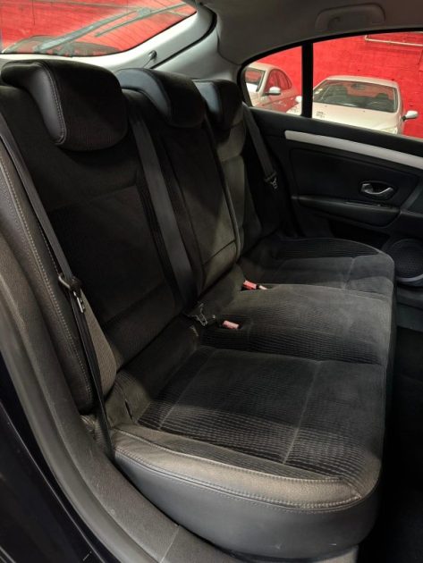 RENAULT LAGUNA 2.0i 140 Dynamique 