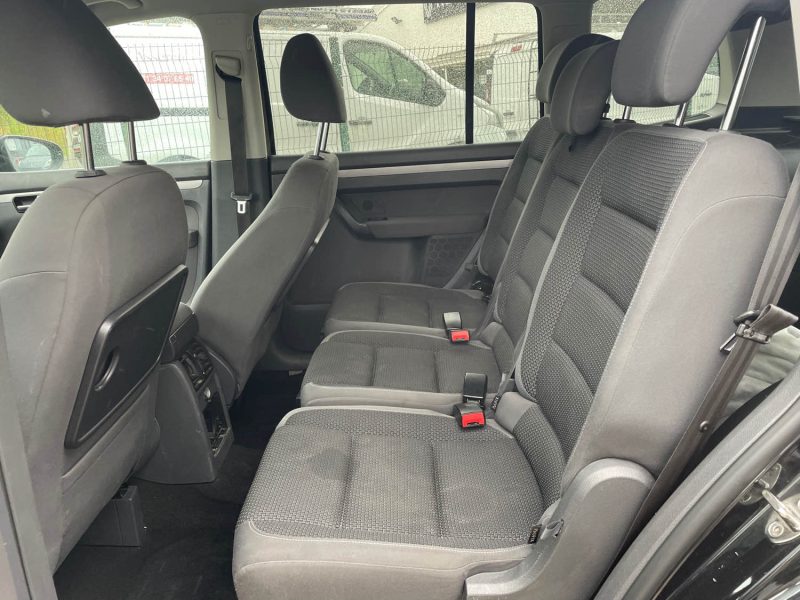 VOLKSWAGEN TOURAN 2012