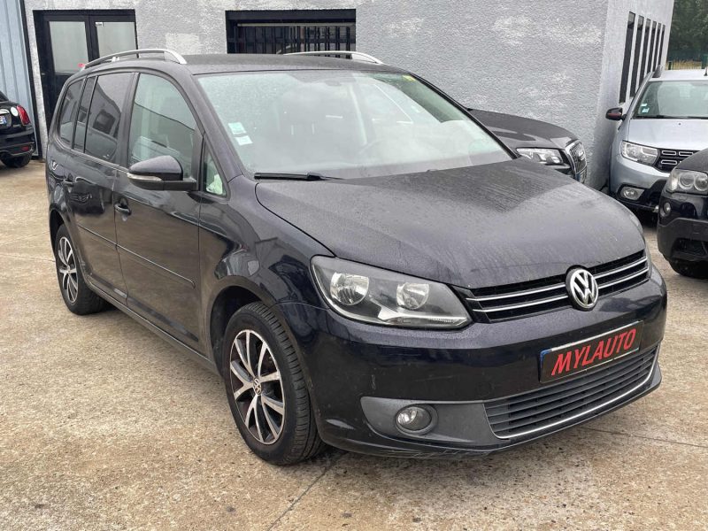 VOLKSWAGEN TOURAN 2012