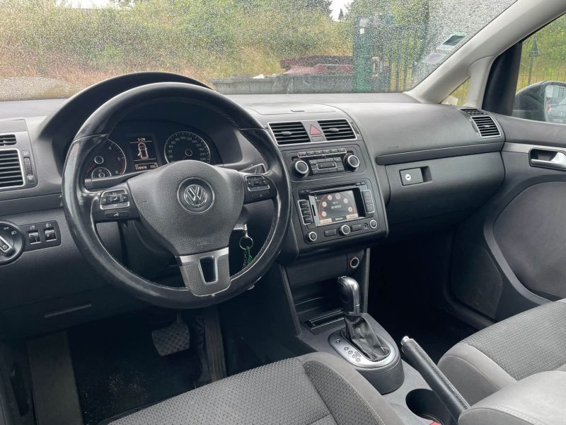 VOLKSWAGEN TOURAN 2012