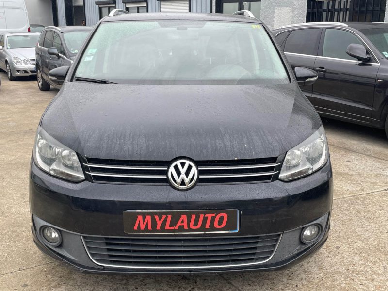VOLKSWAGEN TOURAN 2012