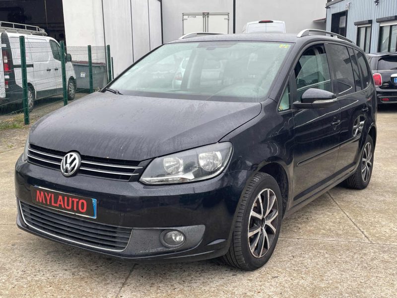 VOLKSWAGEN TOURAN 2012