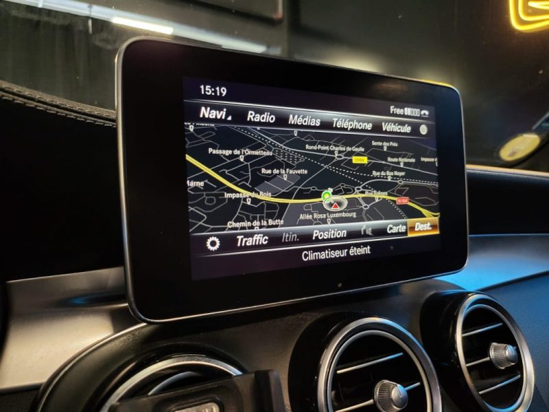 MERCEDES CLASSE GLC 250D FASCINATION 4MATIC / TOIT OUVRANT / CAMERA DE RECUL / SUIVI COMPLET MER