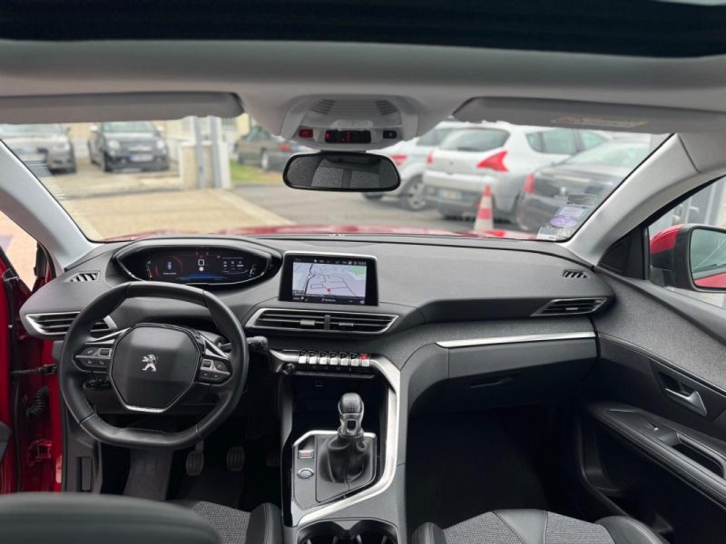 PEUGEOT 3008 2019