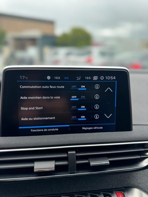 PEUGEOT 3008 2019