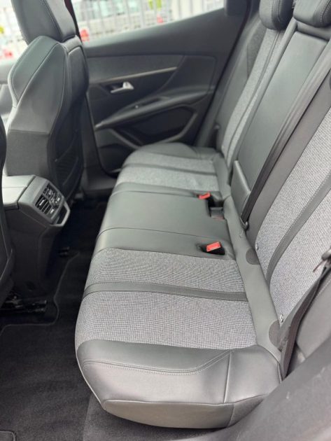 PEUGEOT 3008 2019