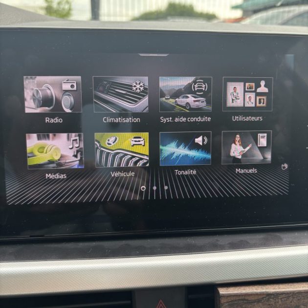 SKODA KAMIQ 1.0 TSI 110 CV AMBITION CAMERA / CARPLAY GARANTIE 12 MOIS