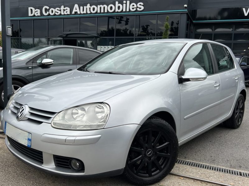 VOLKSWAGEN GOLF 5 V 1.6 FSI 102 Cv BOITE AUTOMATIQUE 5 PORTES - GARANTIE 1 AN