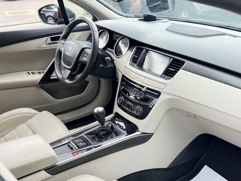 PEUGEOT 508 PHASE 2 FELINE HYBRID 2.0 BLUE HDI 150 Cv GPS CUIR 84 100 Kms BVM6 - GARANTIE 1 AN