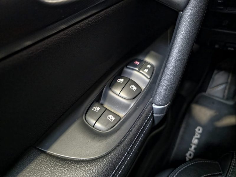 Nissan Qashqai 1.5 dCi 115 ch Tekna – Diesel – Toit Panoramique – Caméra 360° – Sellerie Cuir