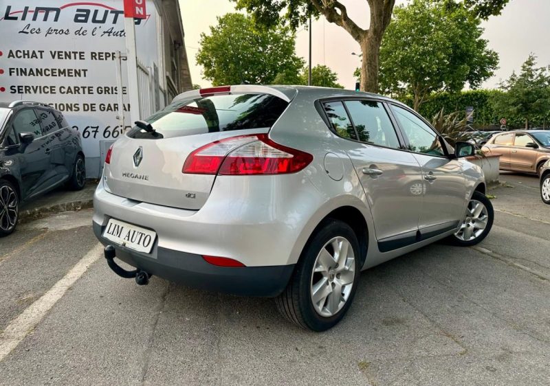 RENAULT MEGANE III 2012