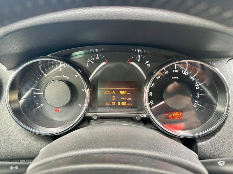 PEUGEOT 5008 2015