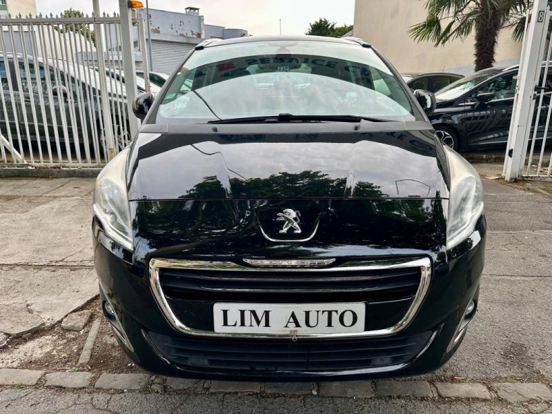 PEUGEOT 5008 2015