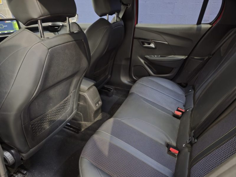 Peugeot 208 GT LINE 1.2 PureTech 100 ch EAT8 / SUIVI COMPLET PEUGEOT