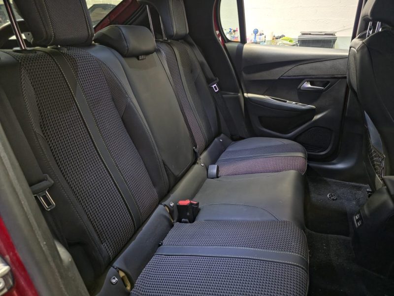 Peugeot 208 GT LINE 1.2 PureTech 100 ch EAT8 / SUIVI COMPLET PEUGEOT