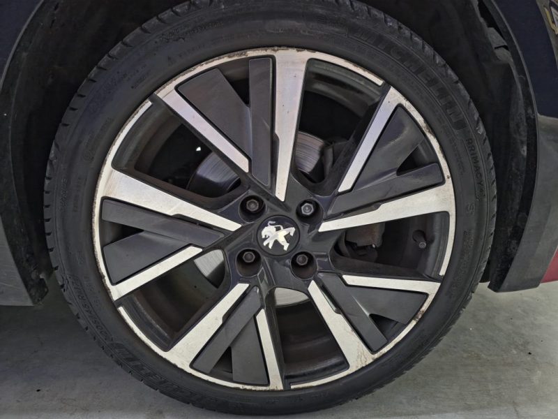 Peugeot 208 GT LINE 1.2 PureTech 100 ch EAT8 / SUIVI COMPLET PEUGEOT