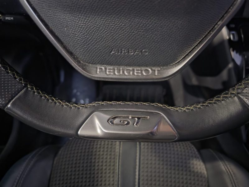 Peugeot 208 GT LINE 1.2 PureTech 100 ch EAT8 / SUIVI COMPLET PEUGEOT
