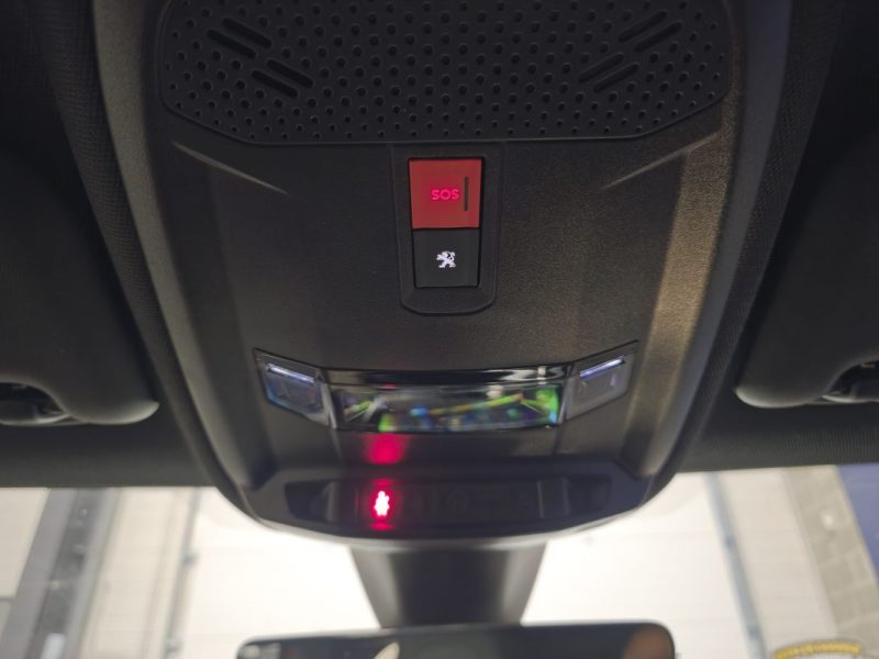 Peugeot 208 GT LINE 1.2 PureTech 100 ch EAT8 / SUIVI COMPLET PEUGEOT