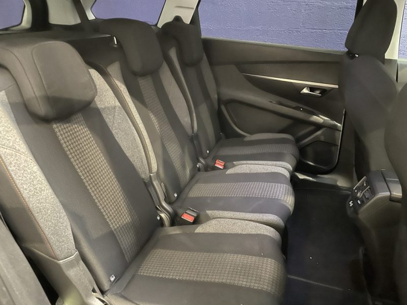 PEUGEOT 5008 1.6 BlueHDI 120 Active Business EAT 6 / 7 Places / Moteur Changé 