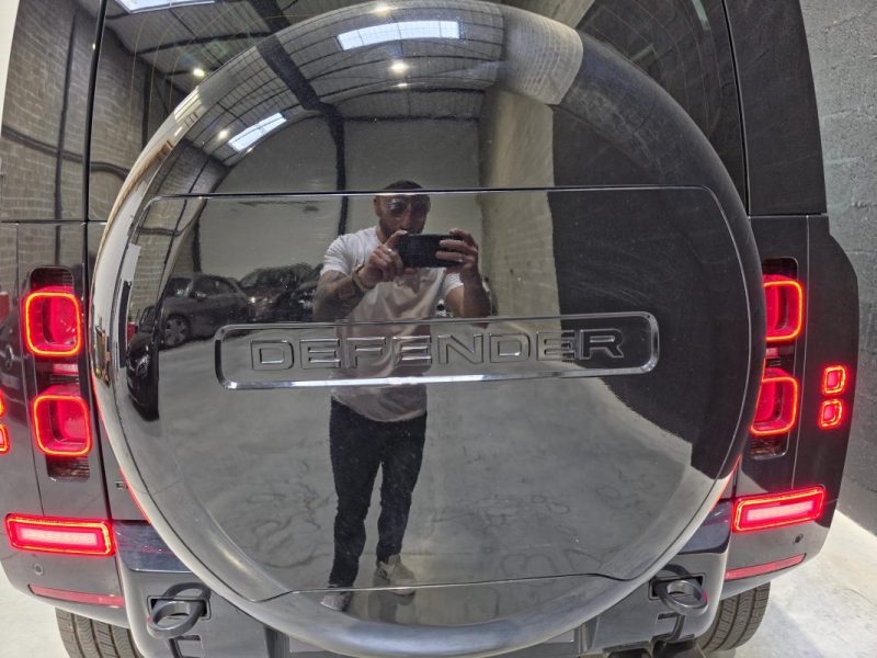 Land Rover Defender 110 P400e X-Dynamic 2.0 PHEV 404 ch – Boîte Auto – 4WD – Hybride