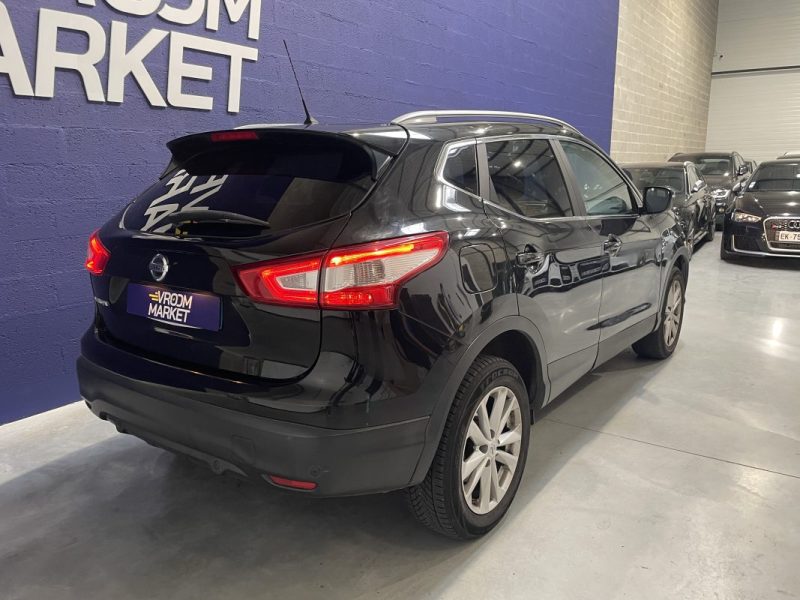 NISSAN QASHQAI 2015