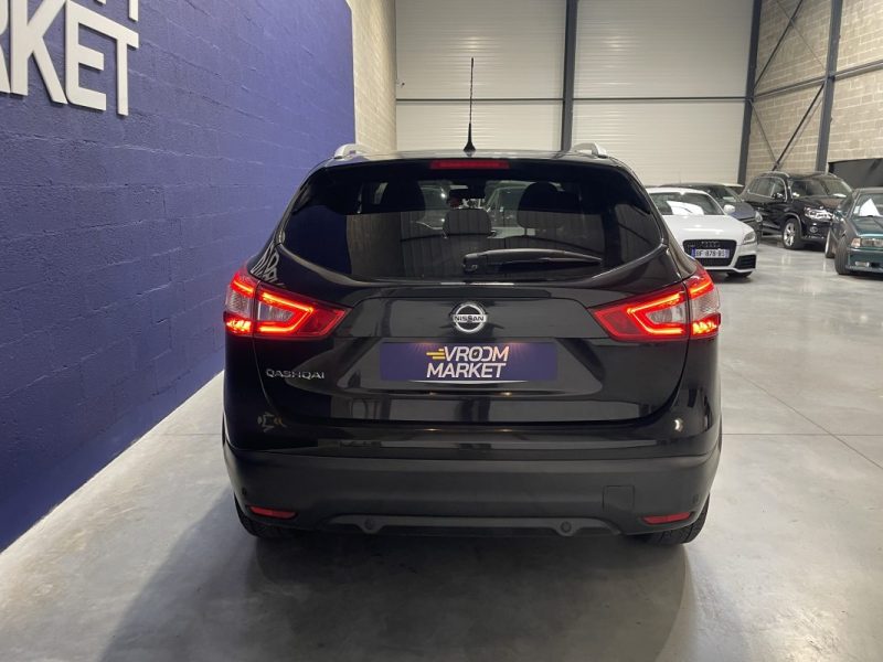 NISSAN QASHQAI 2015