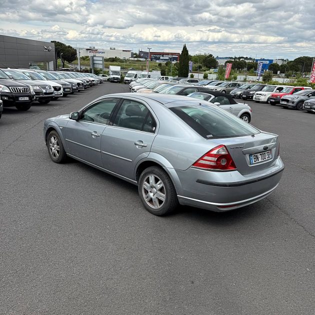 FORD MONDEO 2.0i 145ch 16V  BVA EQUIPÉ HANDICAP
