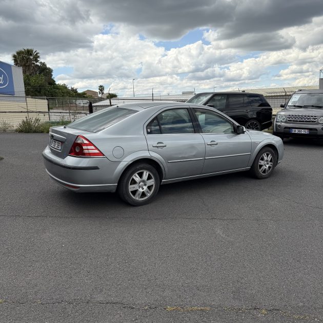 FORD MONDEO 2.0i 145ch 16V  BVA EQUIPÉ HANDICAP