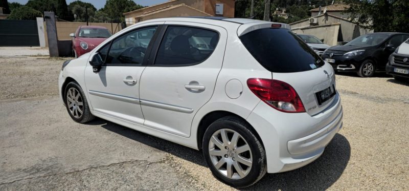 🚗 À VENDRE – Peugeot 207 1.6 HDi 92ch – 5 portes – Blanc – 2010 🚗