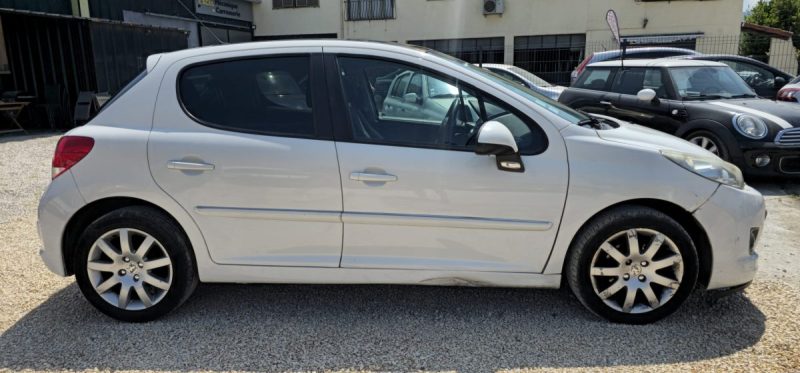 🚗 À VENDRE – Peugeot 207 1.6 HDi 92ch – 5 portes – Blanc – 2010 🚗