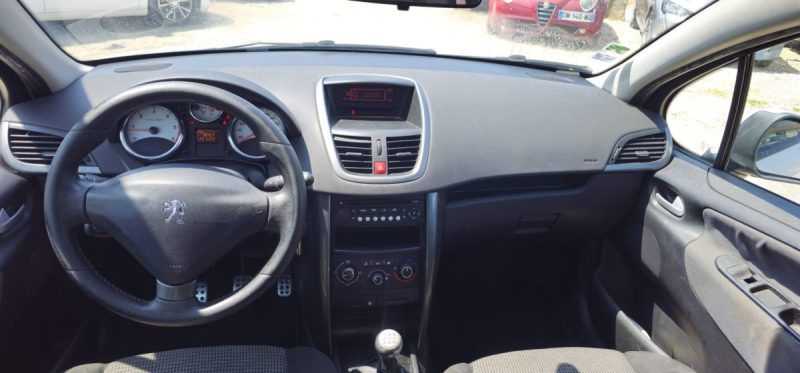 🚗 À VENDRE – Peugeot 207 1.6 HDi 92ch – 5 portes – Blanc – 2010 🚗