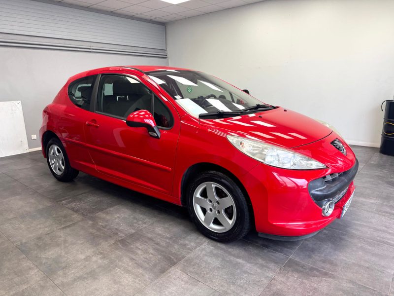 PEUGEOT 207  0001
