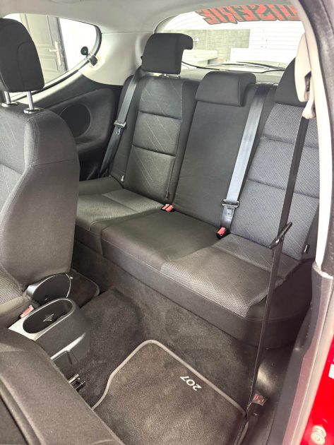 PEUGEOT 207  0001